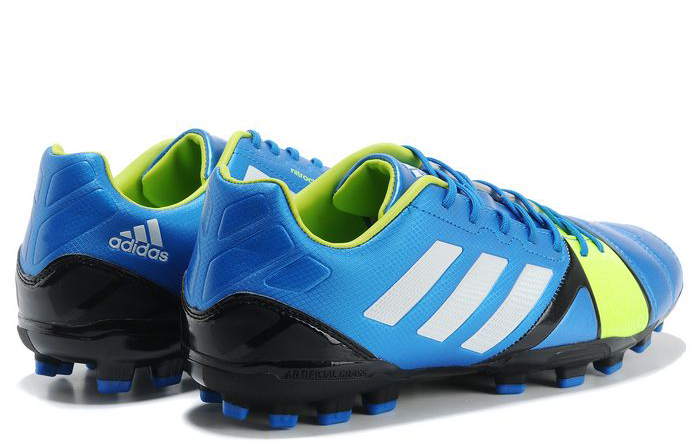 giay bong da adidas ag - Bí quyết chọn giày bóng đá thi đấu trên các mặt sân