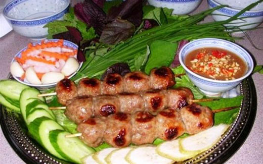 an nem nuong cai rang long khong muon ve - Ăn nem nướng Cái Răng – lòng không muốn về             