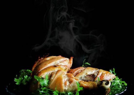 Thit ga nuong bo toi 10 550x390 - Top 12 cách ướp gà nướng thơm ngon hấp dẫn cho cả gia đình