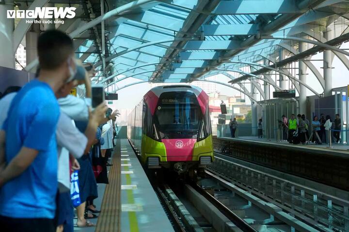 Những tuyến Metro Hà Nội chẳng liên quan gì đến nhau và bài toán phát triển mạng lưới giao thông đô thị